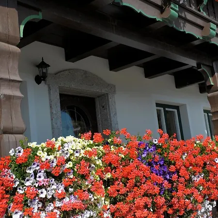 Feichtlehnerhof Bed and Breakfast 3*